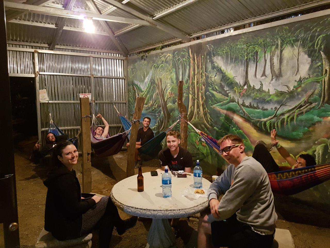 Hostel Monteverde Backpackers Exteriör bild
